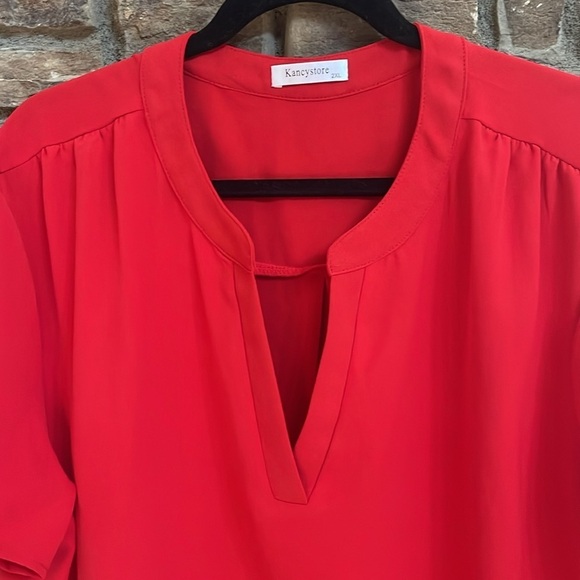 Kancystore red V neck blouse. Size 2XL - Picture 2 of 8